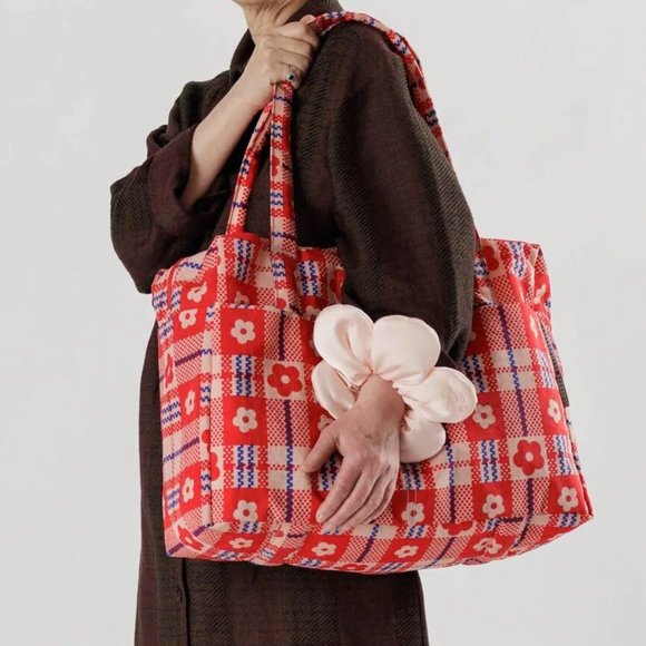 BAGGU x Sandy Liang - Cloud Carry-on - Flower Market Plaid - Picture 4 of 4